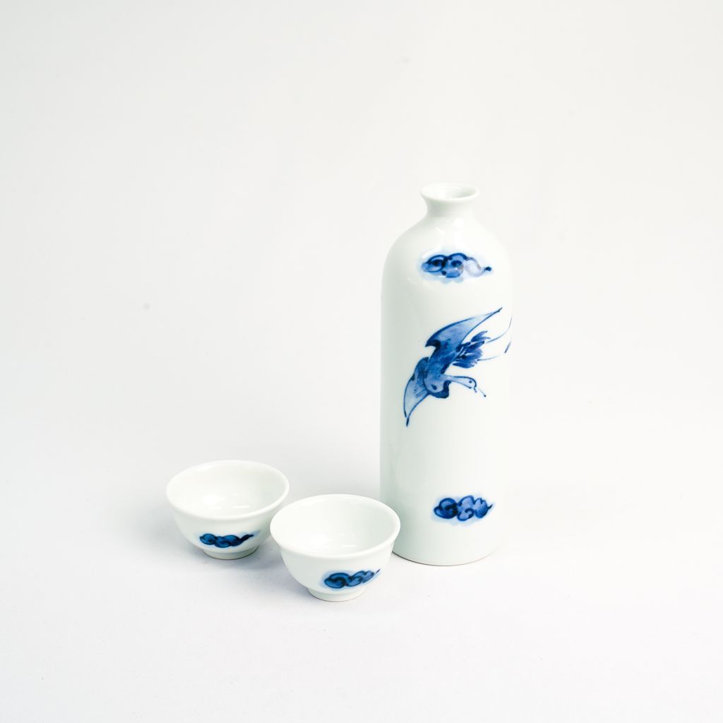 Arita Ware Sake Decanter and Cups Set "A Crane and a Rooted Pine"