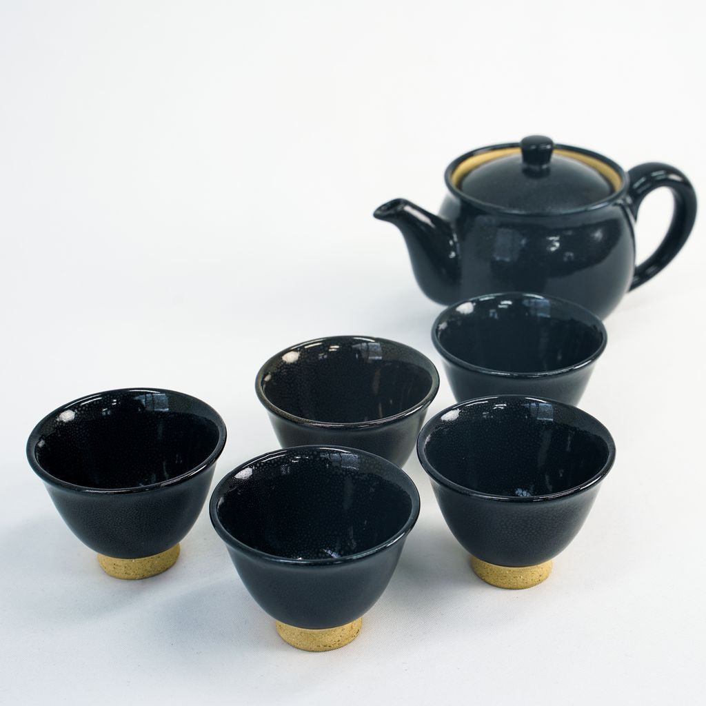 Arita Ware Tea Pot and Cups Set "Yutekitenmoku Oil Droplets"