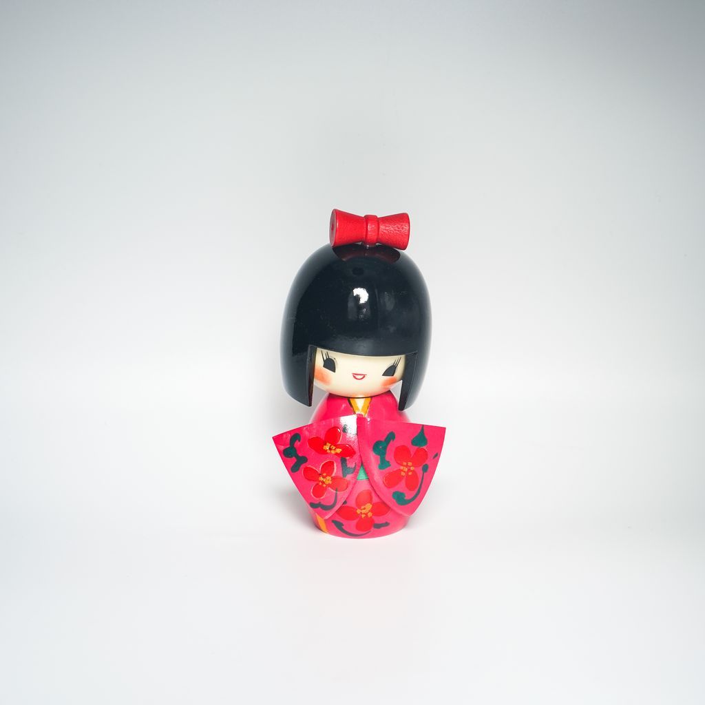 Kokeshi doll "Hanamizuki(Dogwood)"