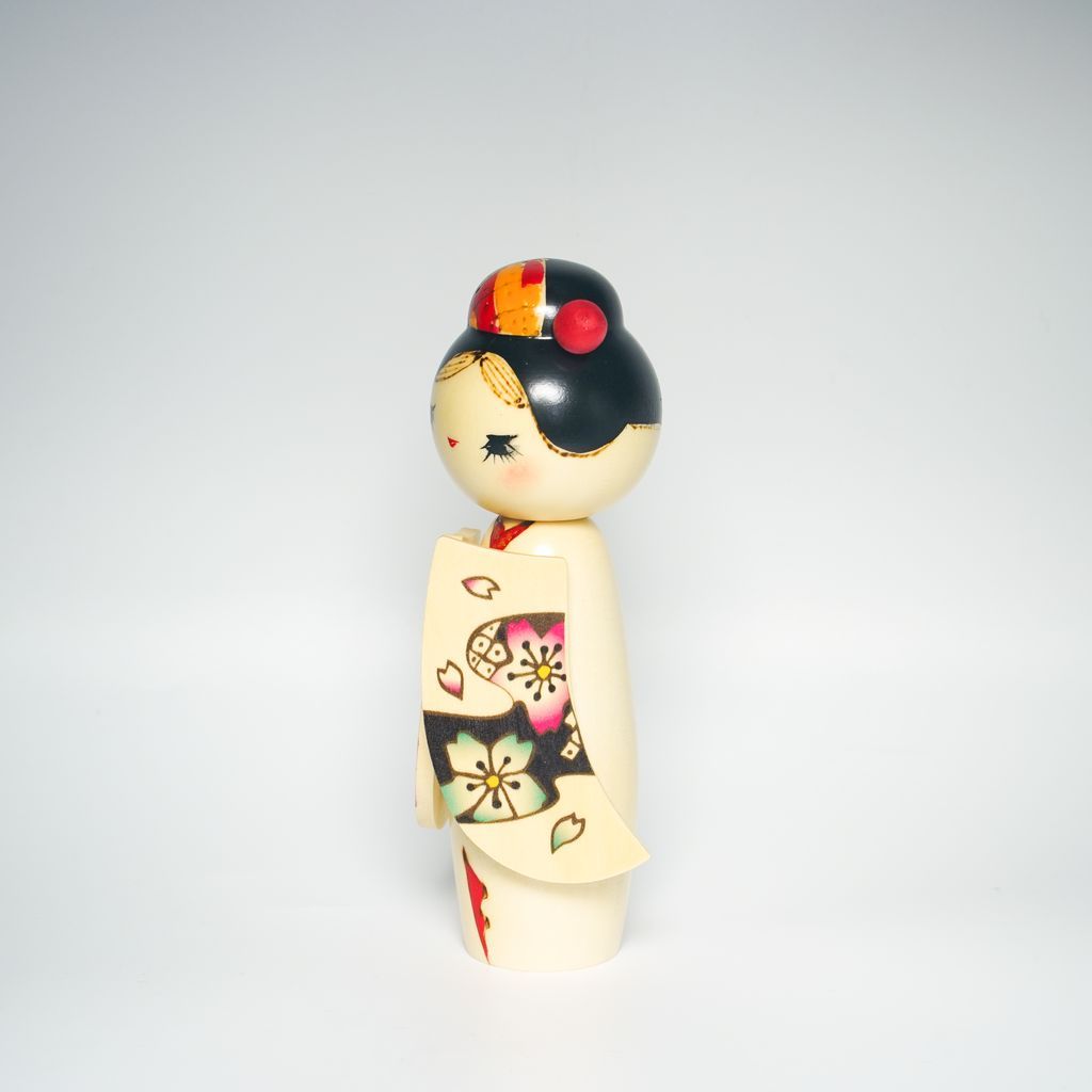 Kokeshi doll "Sakurakomachi(Miss Cherry Blossom)"