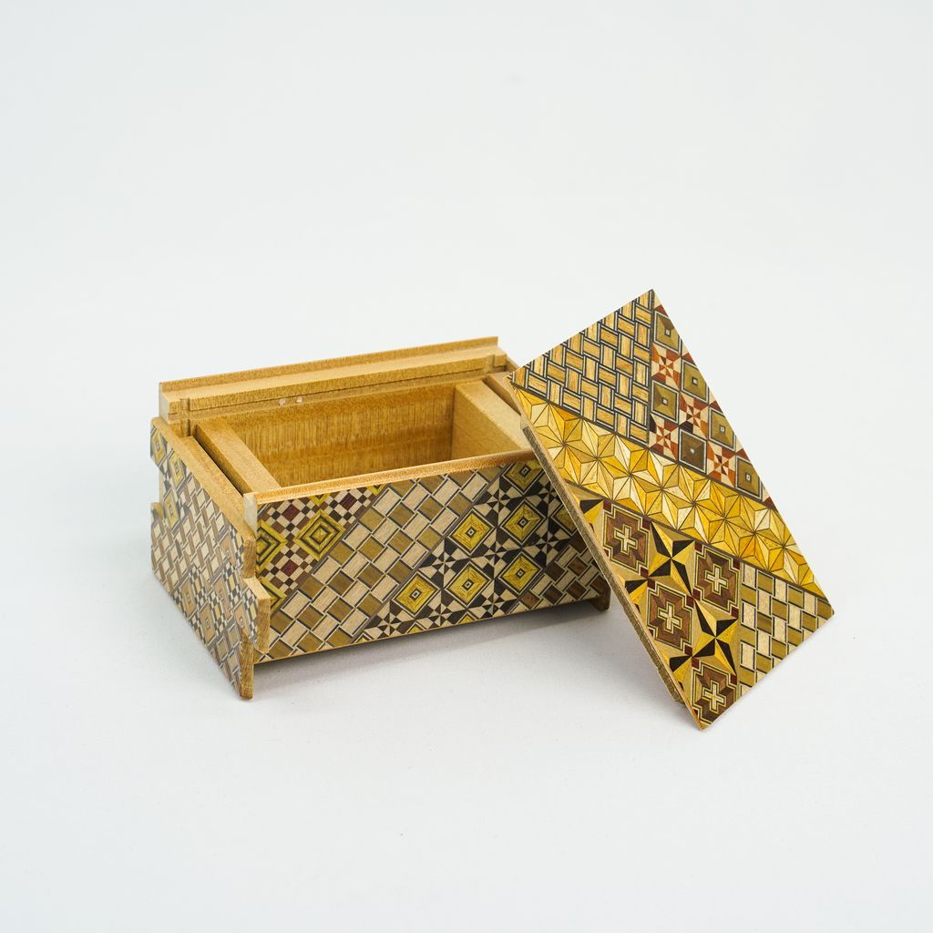 Yosegi Japanese Trick Box "Medium-sized box with 10 steps"