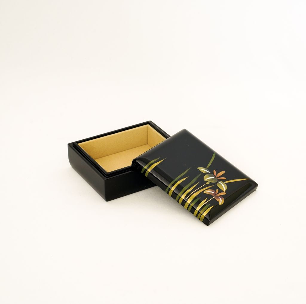 Lacquerware Box "Iris" Hime-kobako
