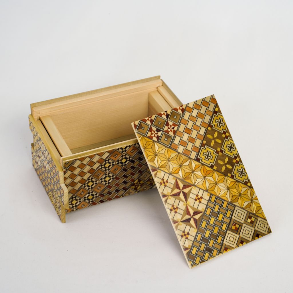 Yosegi Japanese Trick Box "Large-sized box with 10 steps"