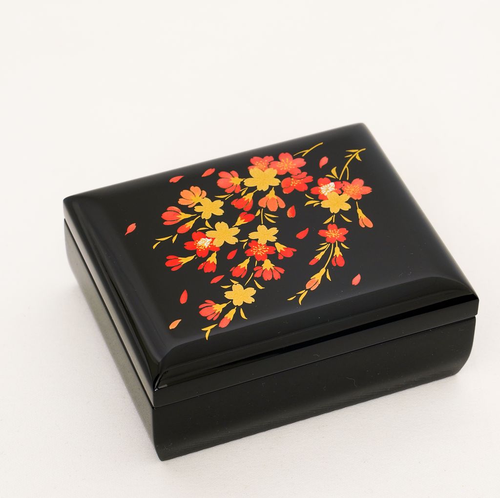 Lacquerware Box "Cherry blossoms" Hime-kobako