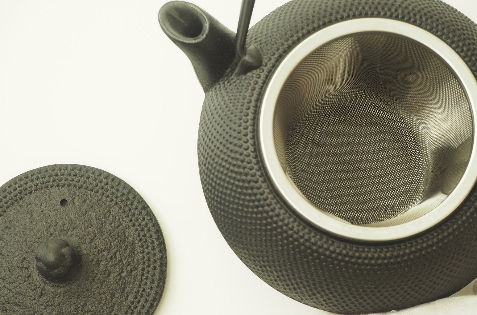 Nambu Ironware Teapot "Maromi Arare 0.65L"