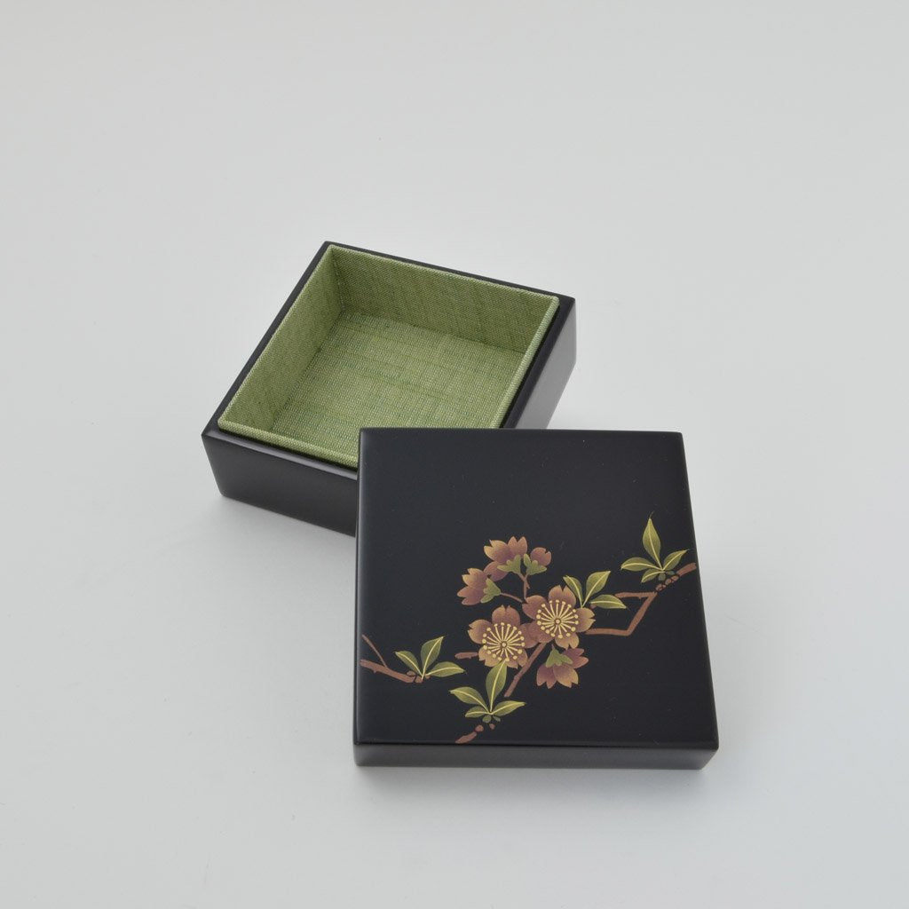 Lacquerware Box "Cherry blossoms" 3.0