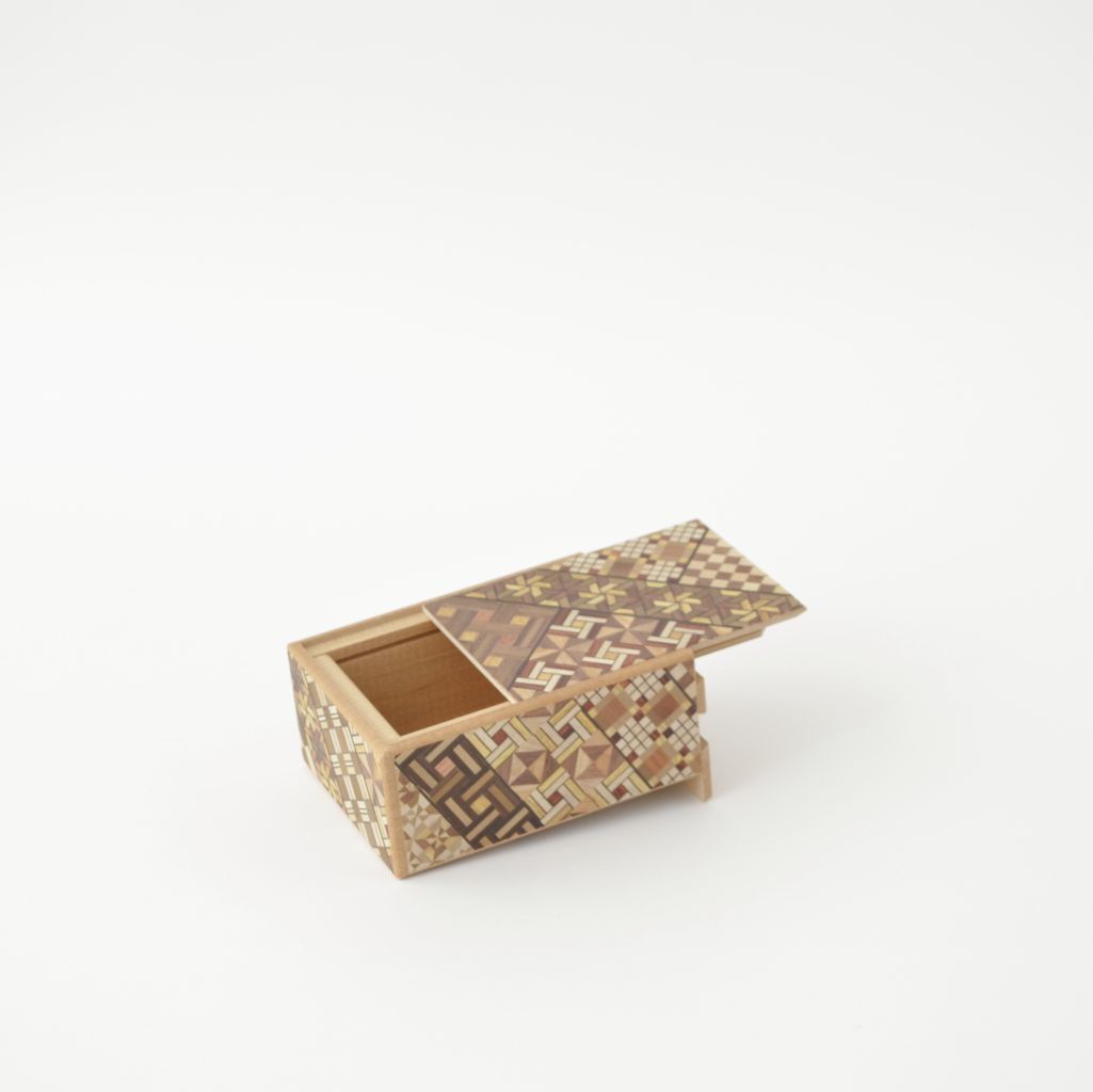 Yosegi Japanese Trick Box "Medium-sized box with 7 steps"