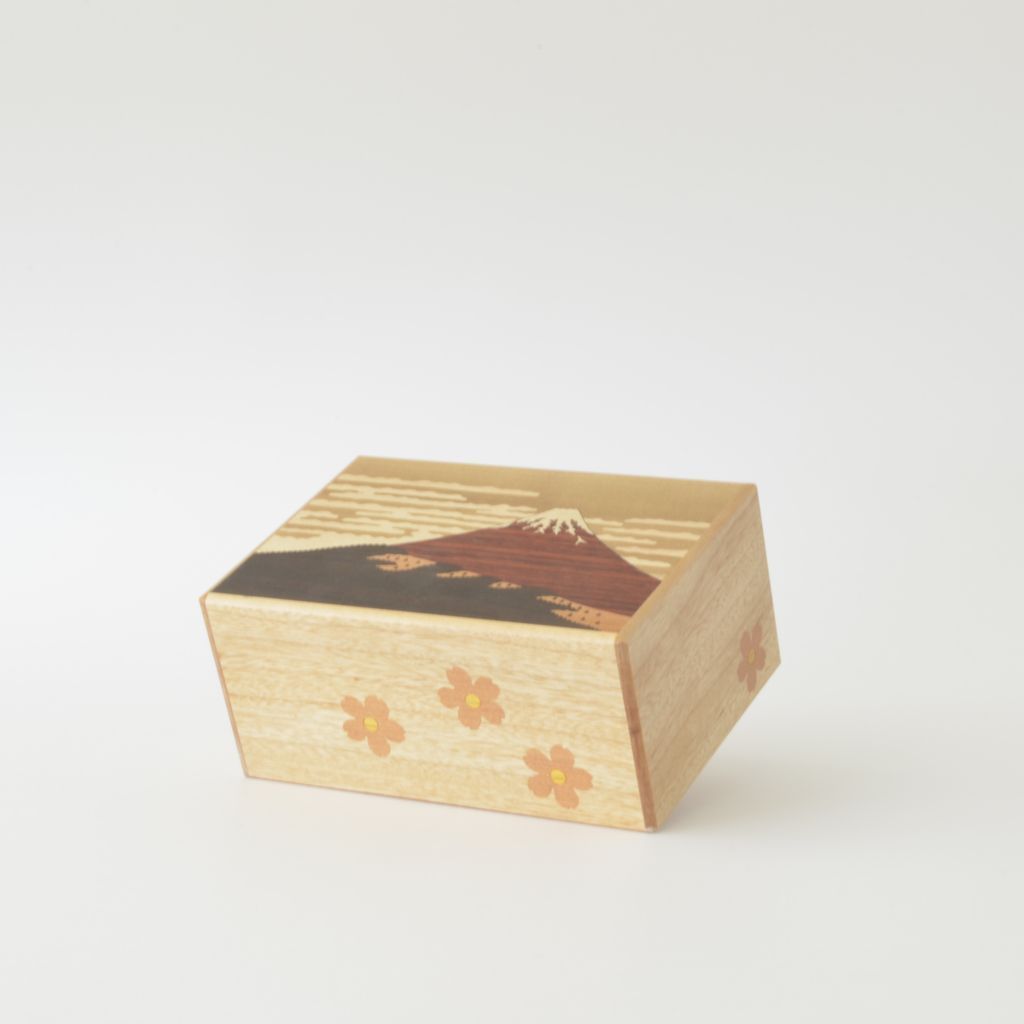 Yosegi Japanese Trick Box "Wood-inlaid box with 4 steps"